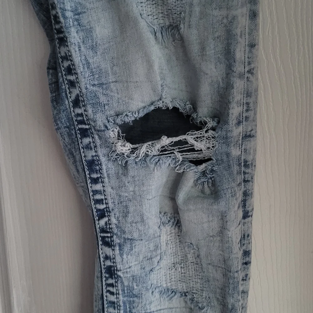MEN'S SALVAGE JEANS FROM BUCKLE,Light Blue Sz 32 Regular Slim Fit. READ POST. - Picture 5 of 15
